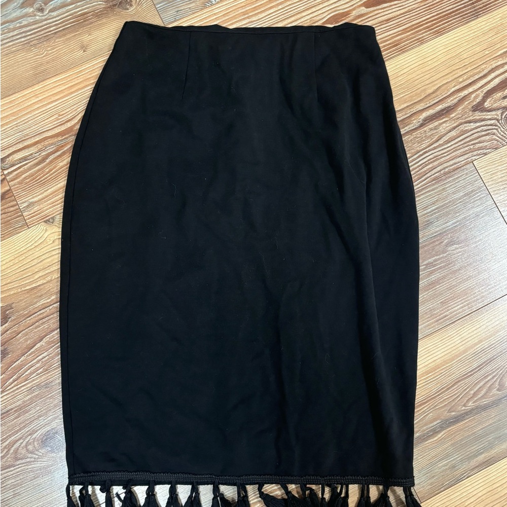 Dainty jewells black fringe skirt